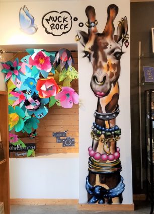 Gallery 1 - Homespun Giraffe