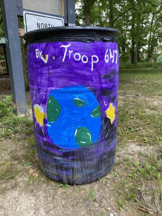 Gallery 4 - Perry Park Trash Cans