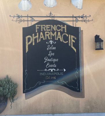 French Pharmacie Salon